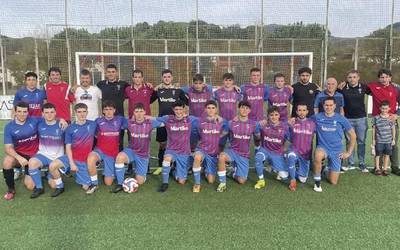 Gure Txokoa futbol taldeak ez du igoera baztertzen