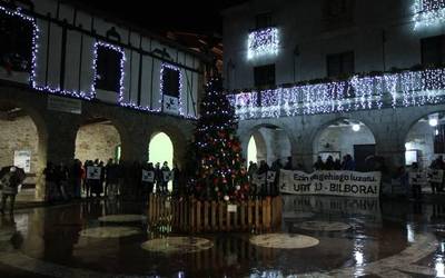 Urtarrilaren 10ean Bilboko kaleak betetzeko deia eraman zuten atzo Orozkora