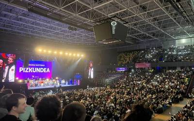 'Pizkundea' euskaltzaletasuna hauspotzeko ekitaldiarekin bat egin dute hainbat debagoiendarrek