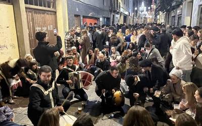 Kittu taldeak girotu du Gabon Zahar feriaren ondorena