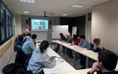 Estetikako lanbide ziurtagiria lortzeko ikastaroa antolatu du Udal Elkarteak