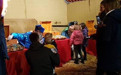 Adinekoak eta gaixo dauden pertsonak bisitatuko dituzte aurten ere Errege Magoek