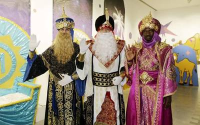 Errege Magoak Uribe Kostara iritsi dira!