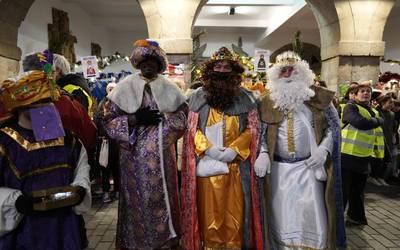 Debako Errege kabalgata, bideoan