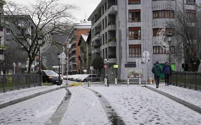 Urteko lehen elurteak Azkoitia ere zuritu du