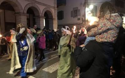 [ARGAZKIAK] Lesakara ere ailegatu dira hiru erregeak