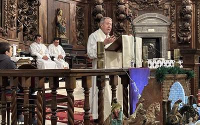 Elgetako parroko Juan Cruz Juaristik azken meza esan du