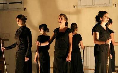 Amaren alabak taldeak kontzertua emanen du igandean Arizkunenean