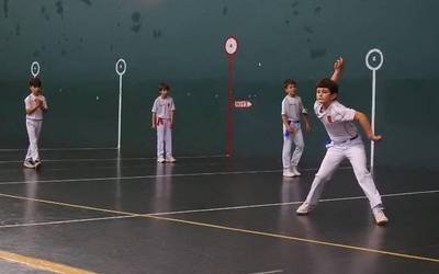 Arkupe elkartearen III. eskuz binakako pilota txapelketa igandean abiatuko da