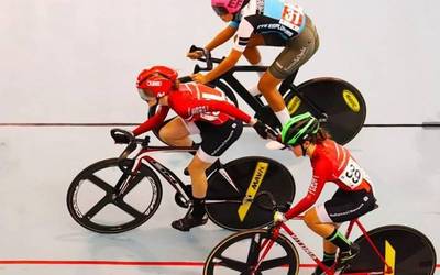 Enara Perez, Eider Razkin eta Ane Berastegi, Espainiako Txapelketara