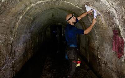 Ekaitz Urzelai: "Pelikula batek daukan unibertsoari forma eta bizitza ematea da nire lana"