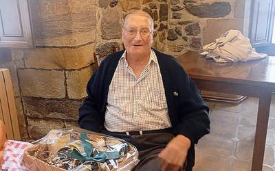 Azken agurra egin diote Juan Maria Makazaga 'Pequeño'-ri