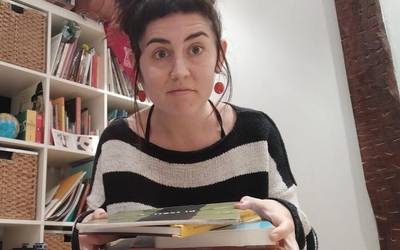 Ane Gebarak 'Oihaneko tirabirak' ipuin kontaketa egingo du eguaztenean, Aretxabaletako liburutegian