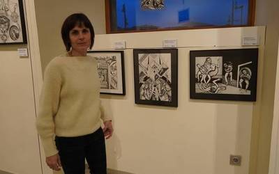 Koloreak, zuri-beltza eta sareei zein sistemari egindako kritika