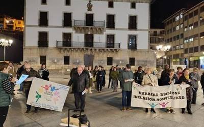 Mundua "guztiena" dela aldarrikatuko dute urte berriko lehen Isilune Zirkuluan