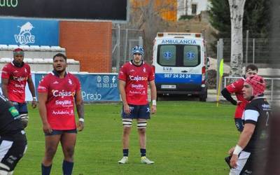 Ibai Olabe: “Pixkanaka, neurria hartu diot eliteko errugbiari”