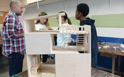 Etapen arteko elkarrekintza, Laudio Ikastolan ardatz