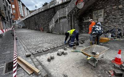 Datozen egunotan zabalduko dute garajeetarako pasabidea