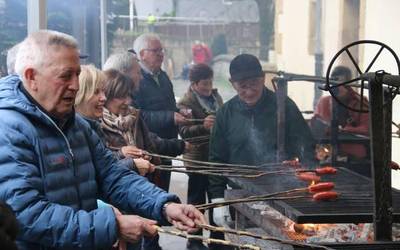 Giro ederrean ospatzen ari dira Txitxiburduntzi Eguna