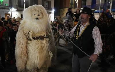 Bihar iritsiko dira Kaldereroak, Inauteriak gertu daudela iragartzeko