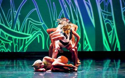 Edu Muruamendiaraz, Aukeran dantza konpainiaren zuzendaria: "Ikuskizun honekin, gure konfort-zonatik atera nahi genuen"