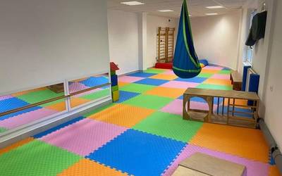 Ate irekiak, aldaketak eta bazkidetze kanpaina Katamarran ume-txokoan