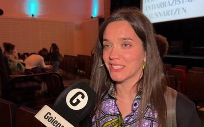 Eskolan arrazakeriari aurre egiteko gakoak mintzagai