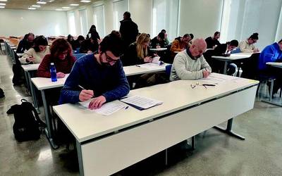 UNED-Bergara: mende erdia urrutiko hezkuntza ematen