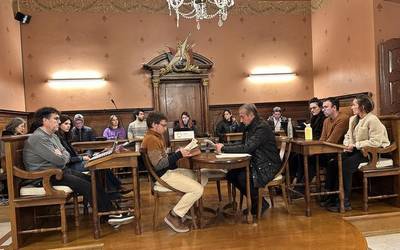 Saltoka elkartea diruz laguntzeko eskaera onartu du udalbatzak