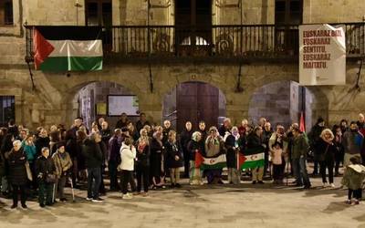 Mohamed Lamineren heriotza salatu dute Antzuolan