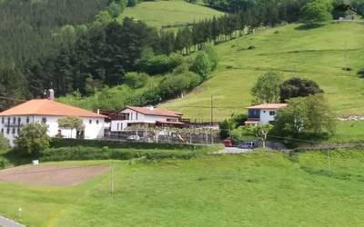 Mendiko uraren erabiltzaileek sinadura bilketa hasi dute Azkoitian ere