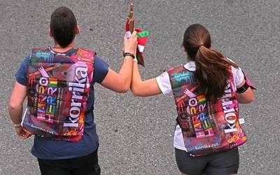 AEK-k Korrikako arropa salduko du larunbatean