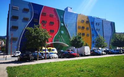 Osakidetzako medikuek 48 orduko greba hasi dute, estatutu propioa eskatzeko