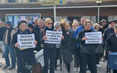 Osasun zerbitzu hobea eskatzeko elkarretaratzera deitu dute biharko