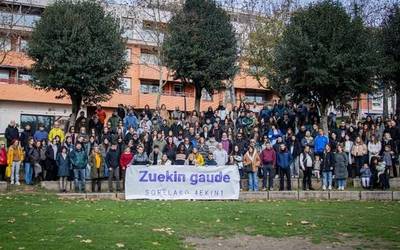 Sopelako udal-gobernuak kezka azaldu du lau auzokiderentzat eskatutako 32 urteko espetxe zigorra dela eta