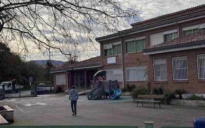Hezkuntza Sailak Lamiako eta Larrañazubi ikastetxeak itxiko ditu Leioan eta Getxon