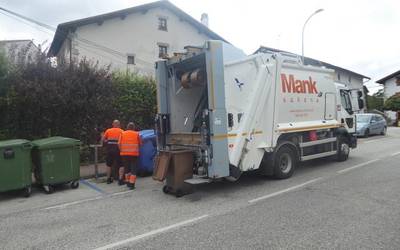 Mank-ek Hondakin Zerbitzurako bi lan poltsa sortu nahi ditu