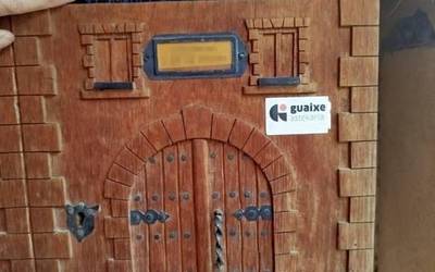 Hurbilekoa eskura duzu Sakanako Gidarekin