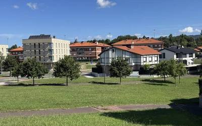 Auzoetako zinegotzia Sondika erdialdera heltzea ere nahi du udalak