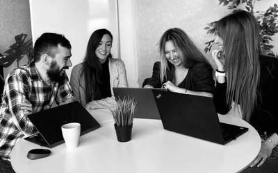 'We are Clickers' enpresa durangarrak egoitza berria zabalduko du Intxaurrondon