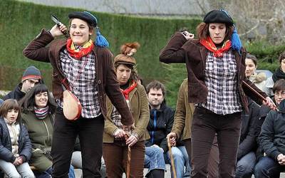 Martxoaren 14an Maskarada egingo dute Larrabetzun