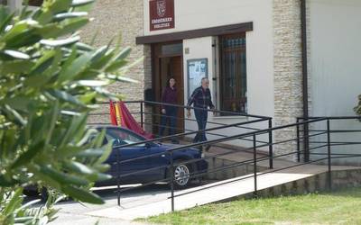 Mugikorrekin trebe izaten ikasteko