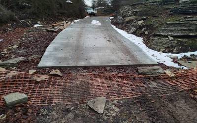 Natur parkean azpiegiturak hobetze lanak egiten ari dira