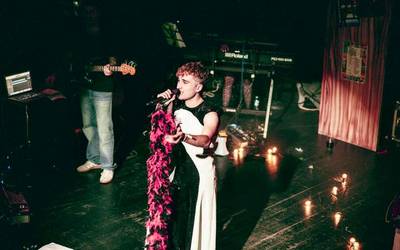 "Neure burua zuzeneko artista legez ikusten dut gehiago"