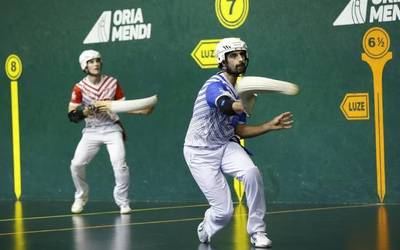 Juaneneak eta Ansak jokatuko dute masters txapelketako hiruko ligaxkako lehen partida larunbatean