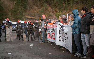 301 kaleratze egin nahi dituela iragarri du Tubos Reunidosek, 274 Amurrion