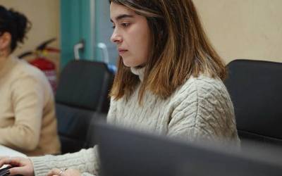 Aiaraldea Ekintzen Faktoriak erakunde-komunikazio lan poltsa ireki du