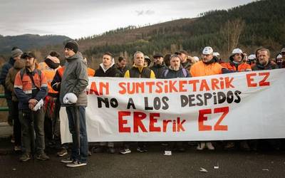 ELA sindikatuak greba mugagabea proposatu du Tubos Reunidoseko kaleratzeen kontra eta erreakzio gehiago azaleratzen ari dira