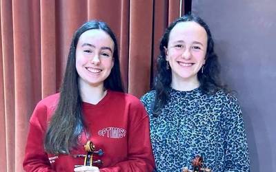 Nahia Olivares eta Lide Román Euskadiko Ikasleen Orkestrarako aukeratu dituzte