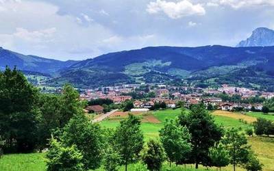 Elorrioko Udalak landa lurrak erosteko lizitazioa abiatu du